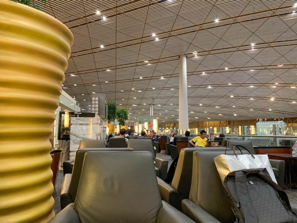 Erfahrungen mit Amex Platinum in Flughafen Lounge Tokio